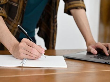 Poradnik dla prelegentów: jak skutecznie przygotować wystąpienie na konferencję naukową