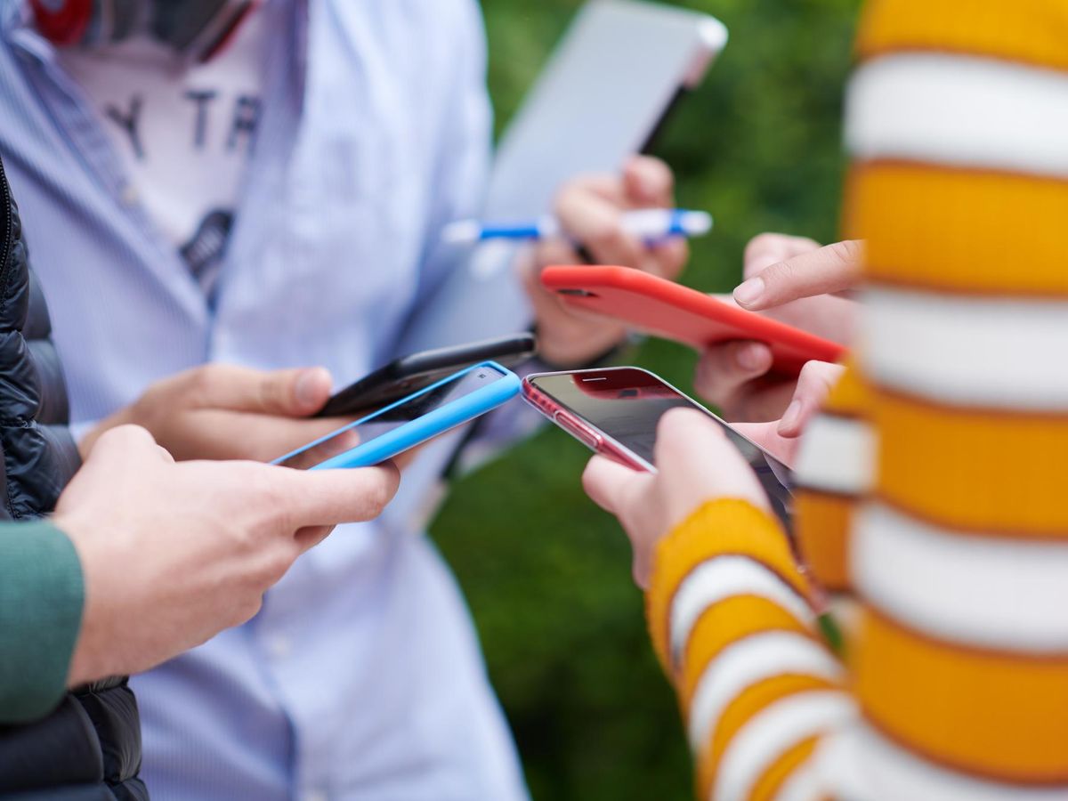 Jak nowoczesne rozwiązania mobilne ułatwiają nocleg podczas konferencji